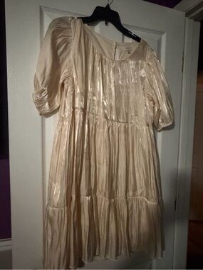 Umgee Cream Shiny Tiered Puff Sleeve Dress
